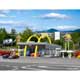 McDonald's fast food restaurant met McDrive (N)